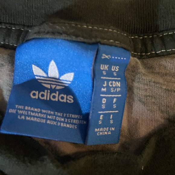 Adidas t shirt - Picture 2 of 2